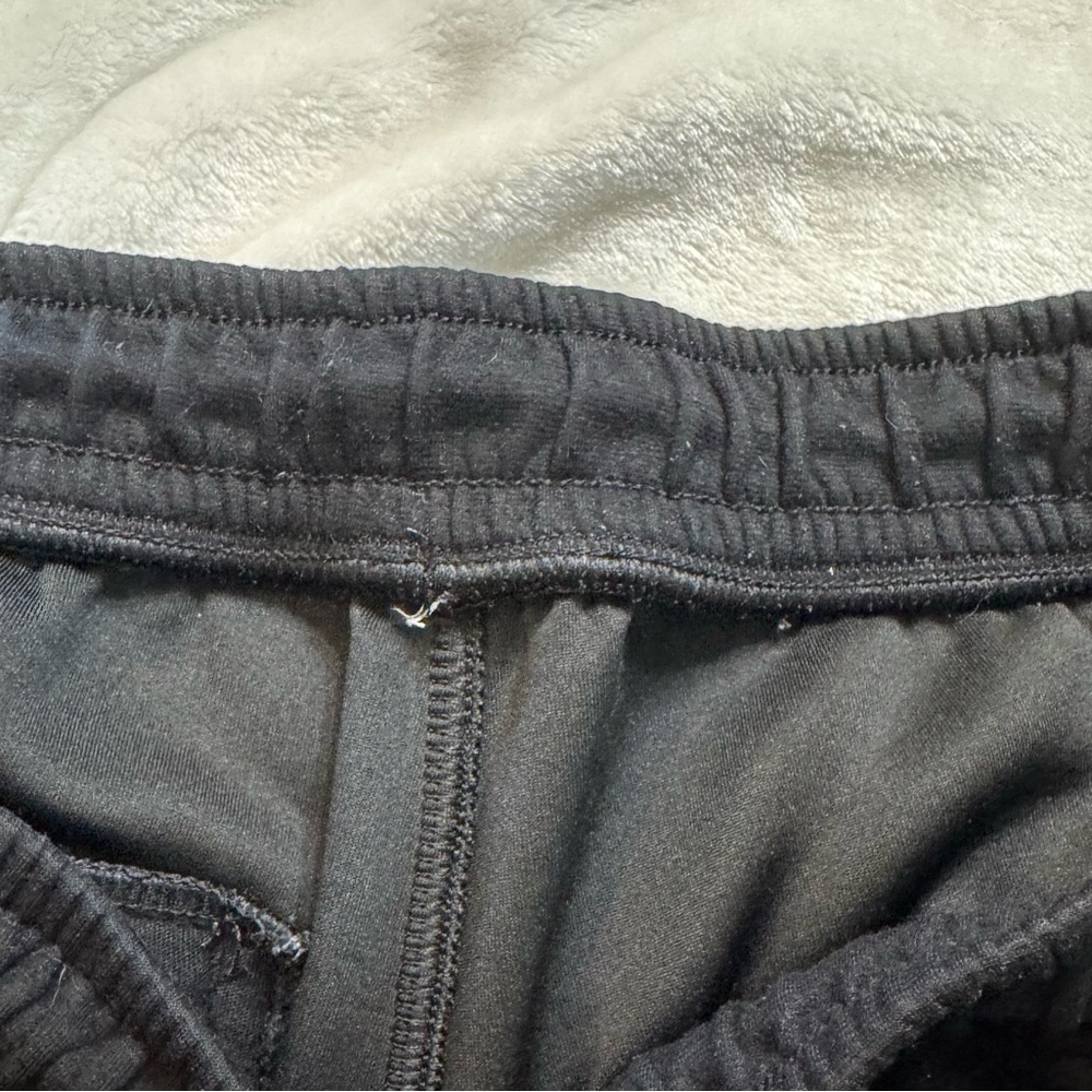 American Eagle Outfitters Mens Black and Tan Joggers - Picture 8 of 8